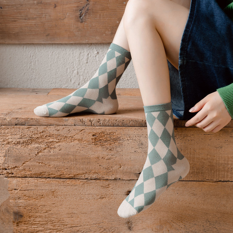 Women's Vintage Argyle Pattern Mid-Calf Socks