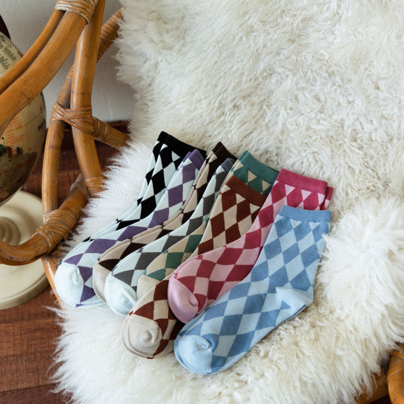 Women's Vintage Argyle Pattern Mid-Calf Socks