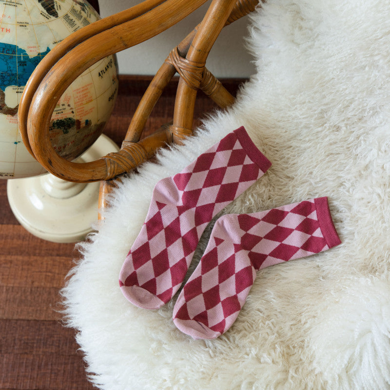 Women's Vintage Argyle Pattern Mid-Calf Socks