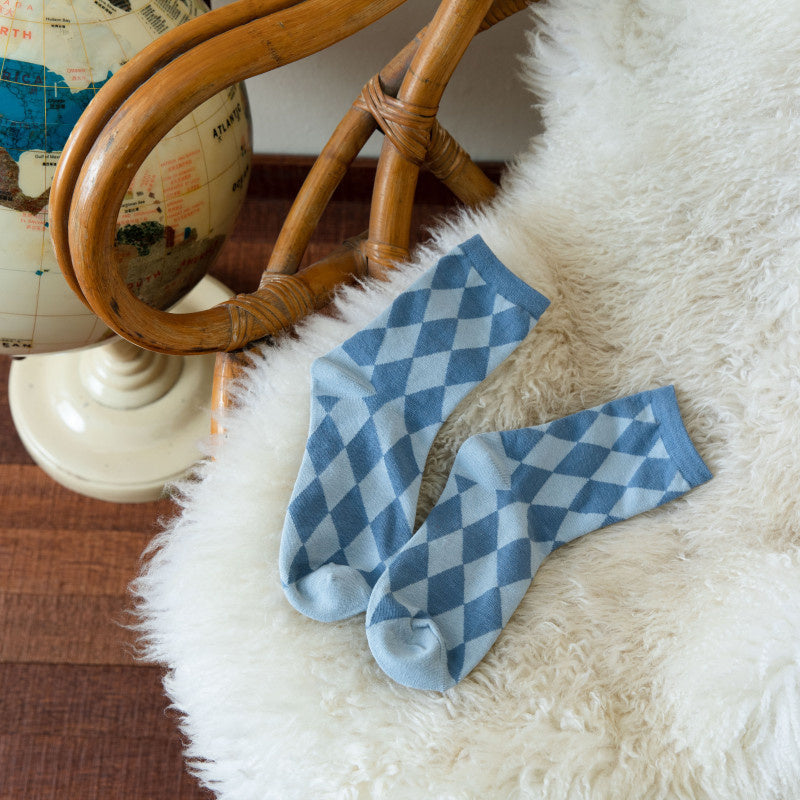 Women's Vintage Argyle Pattern Mid-Calf Socks