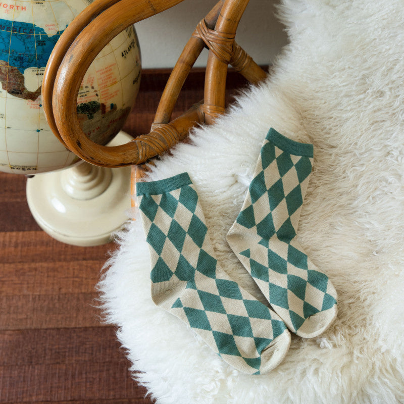 Women's Vintage Argyle Pattern Mid-Calf Socks