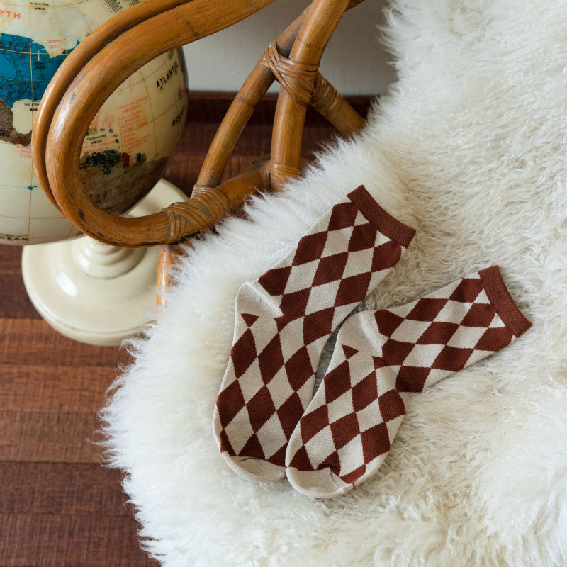 Women's Vintage Argyle Pattern Mid-Calf Socks