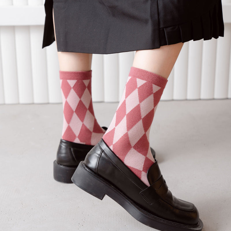 Women's Vintage Argyle Pattern Mid-Calf Socks