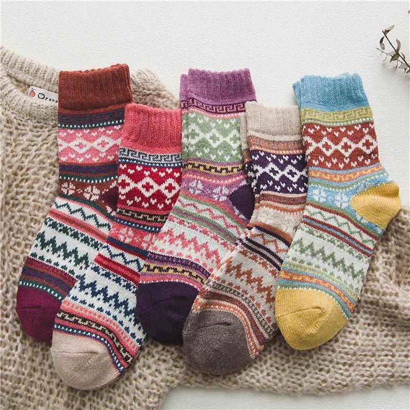 5 Pairs Women's Wool Crew Socks Striped Pattern Thick Warm Winter