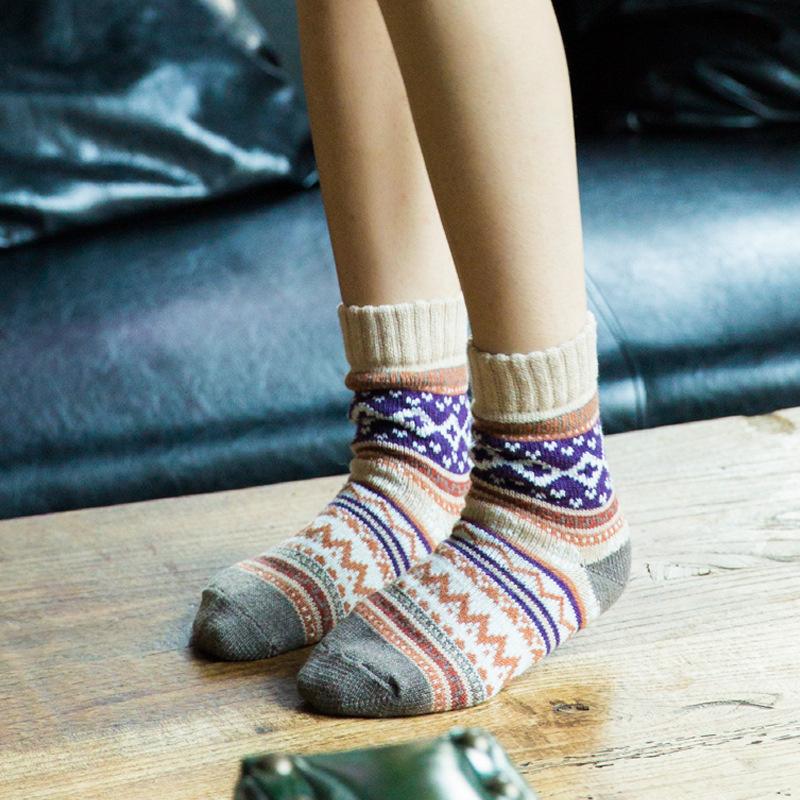 5 Pairs Women's Wool Crew Socks Striped Pattern Thick Warm Winter