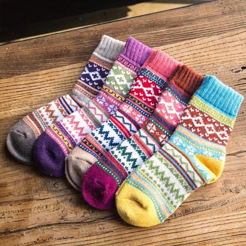 5 Pairs Women's Wool Crew Socks Striped Pattern Thick Warm Winter