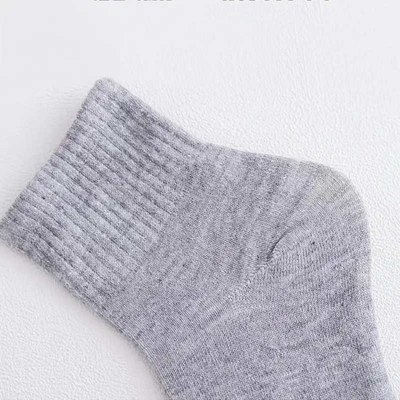 6 Pairs Unisex Disposable Breathable & Warm Travel Socks for Men & Women