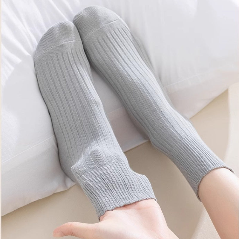 Women’s Loose Fit Non-Binding Socks – Soft Cotton Blend Comfort Socks for Swollen Feet, Elderly & Pregnancy Care